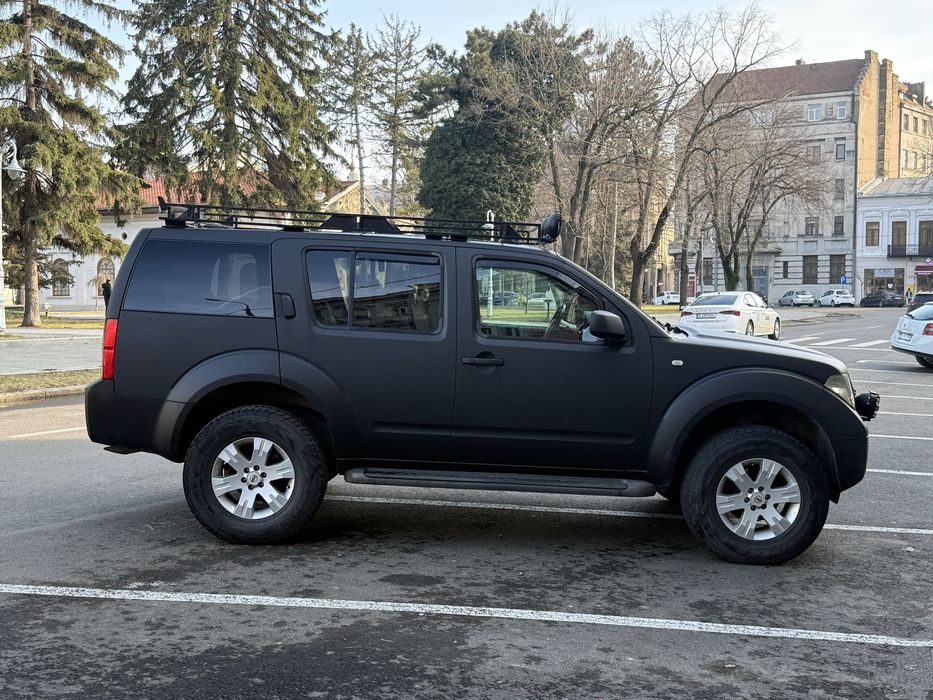Nissan Pathfinder 2.5D