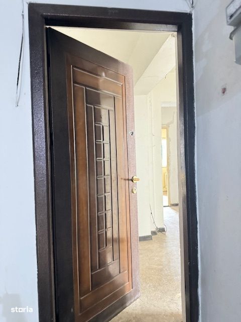 Apartament 2 camere de vanzare, ultracentral, B-dul Republicii, Barlad