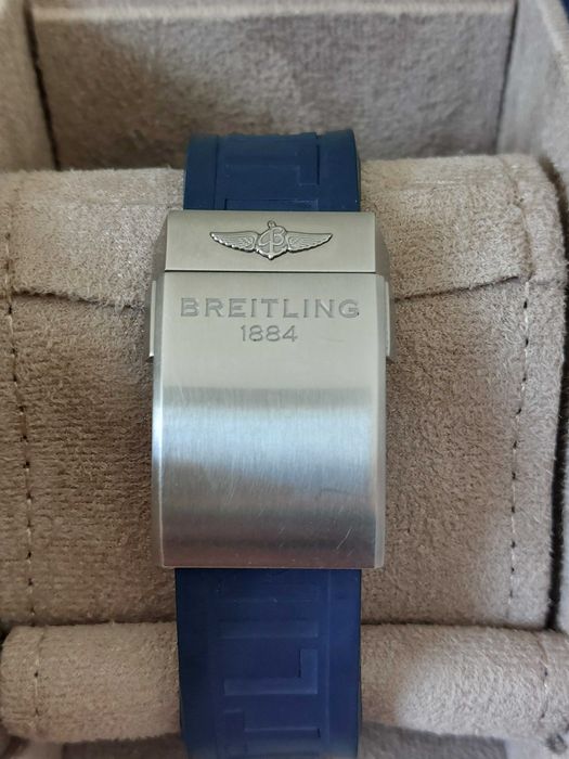 Breitling Avenger II Seawolf / Chronograph GMT 45 Diver's Auto