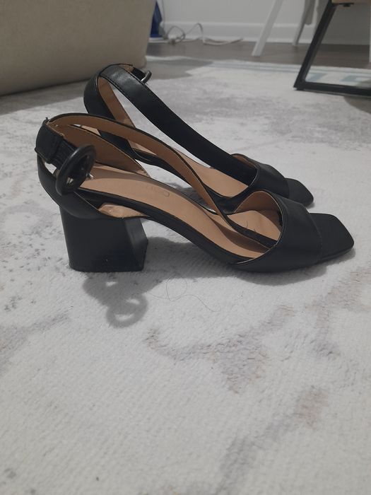 Продам Босоножки летние