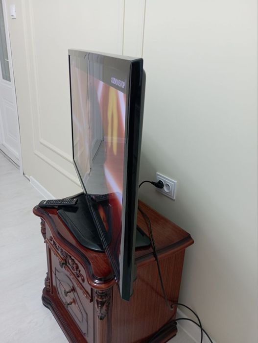 Телевизор LG 43*дюйм продаётся срочно 100$