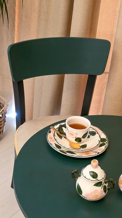 Set recondiționat 2 scaune și masă