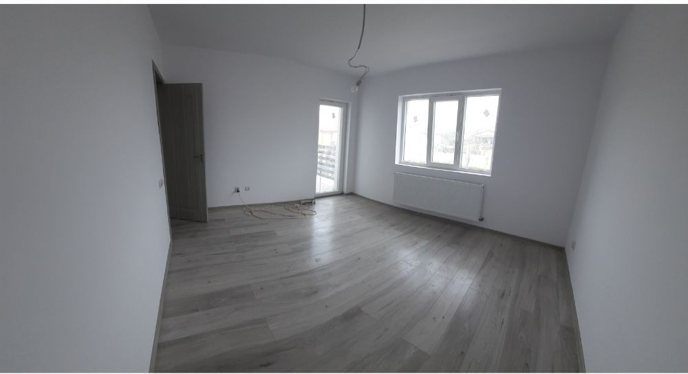 PROPRIETAR! Casa/Vila 4 camere 2 bai 175mp in Bâcu langa Dragomiresti