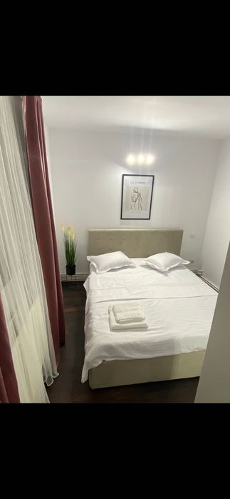 Închiriez apartament