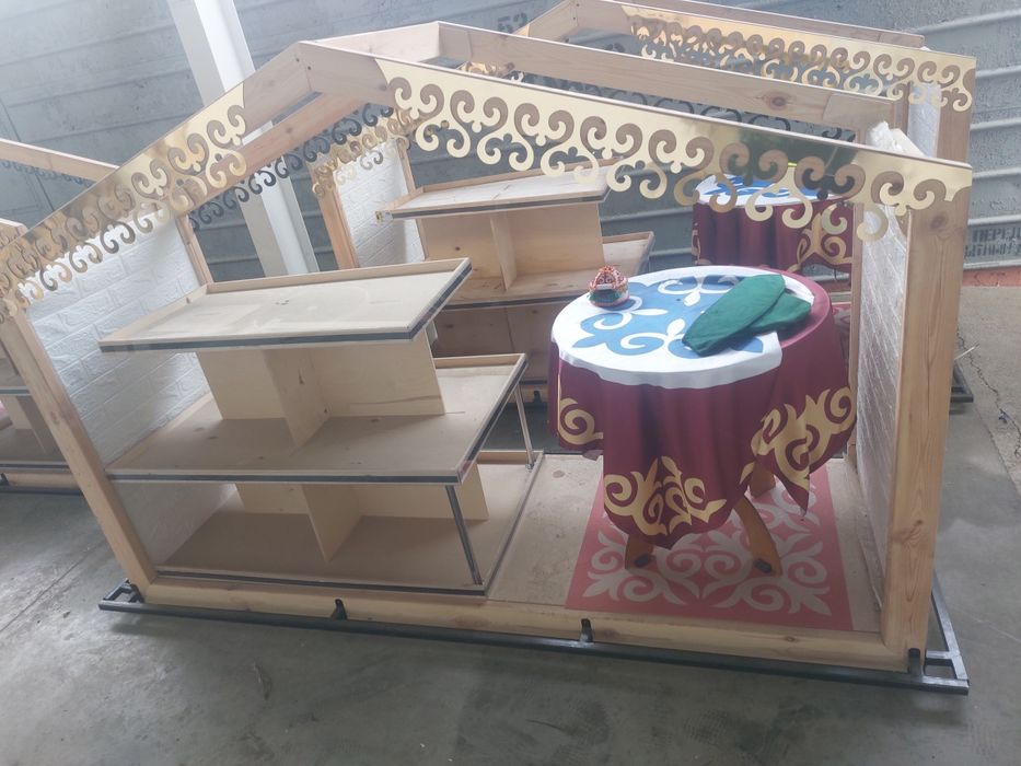 Продам домик во двор частного дома для детей