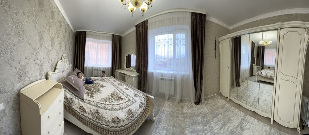 Спальный гарнитур