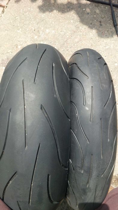 Set 180 55 17.  120 70 17 michelin pilot power 2ct
