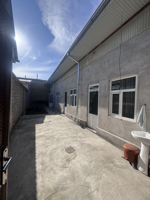 Eahonguzar mahallada Uchastka sotiladi 2 sotik