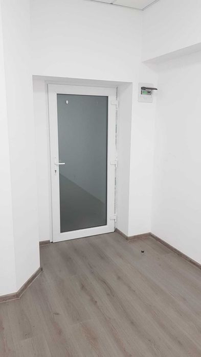 inchiriez spatii de birouri si depozitare  10-200m2-Tamilia-proprietar