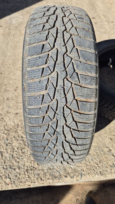 2 бр. зимни гуми Nokian WRD4 185 60 15