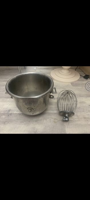 Срочно продам венчик и дежу 10л