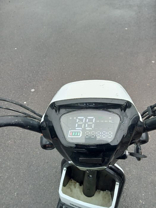 Электронной скутер