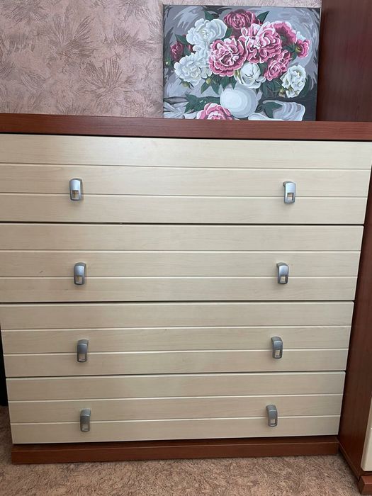 Шкаф под одежду + комод