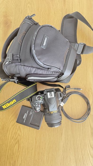 Nikon DSLR D3300 + obiectiv 18-55mm