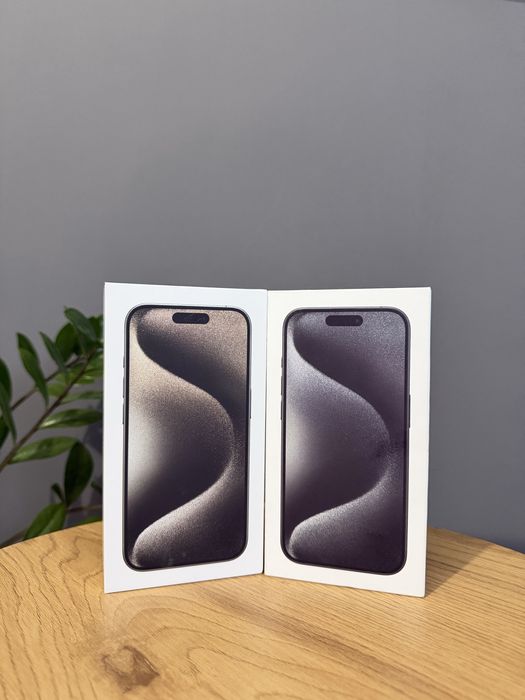 Cutii iPhone 15 Pro + cablu usb
