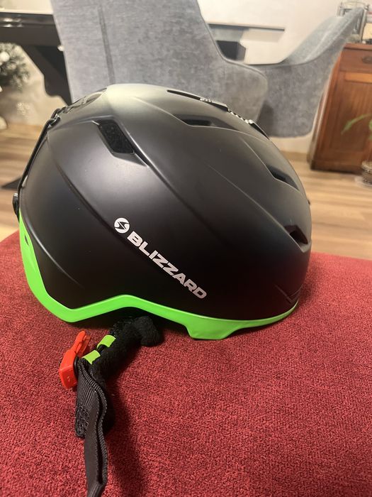 Ски каска за деца