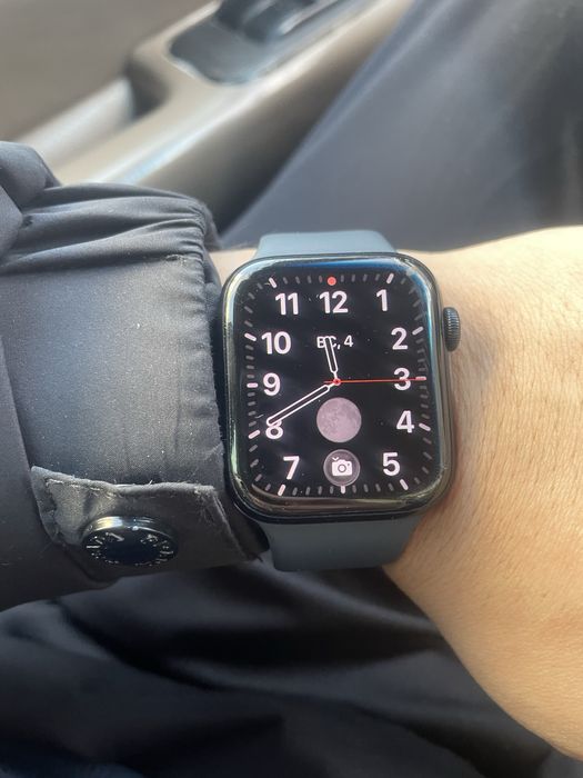 Срочно продам Apple watch