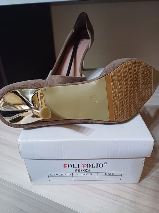 Дамски обувки,бежови