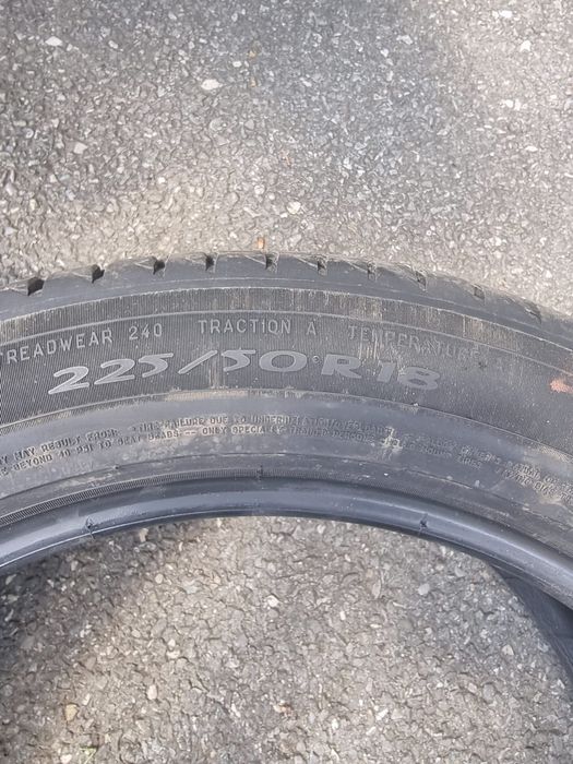 Vand 4 anvelope Michelin, stare buna