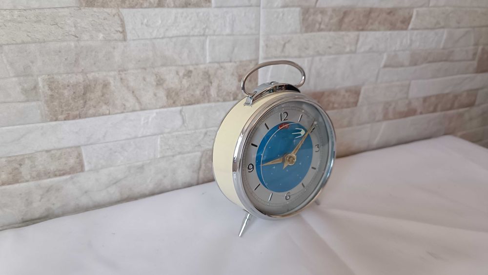 Стар часовник / будилник - Diamand - 1970г.