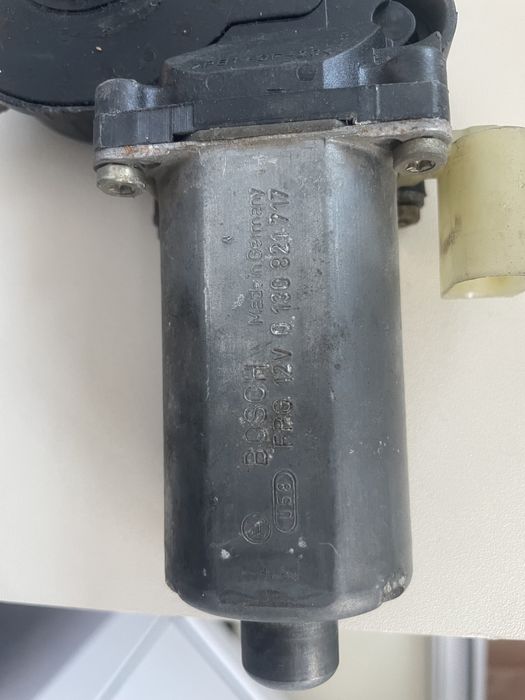 Моторчик стеклоподъемника bmw e46