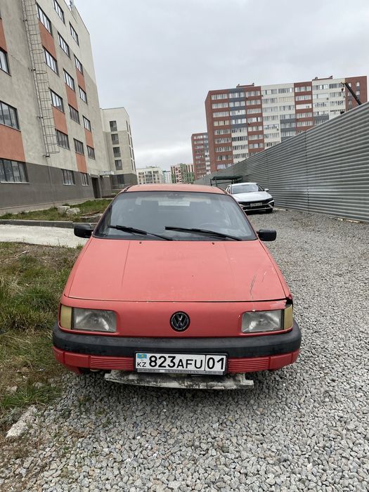 Пассат б3 сатылады Астана Нұра ауданы Е16 да тұр саудасы бар