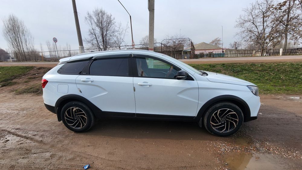 Lada vesta black edition
