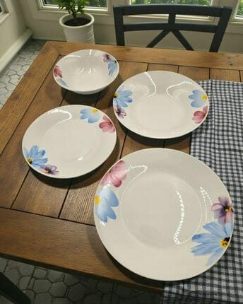 Комплект 24 бр. порцеланови чинии