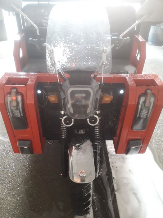 Elektron maskel muravey