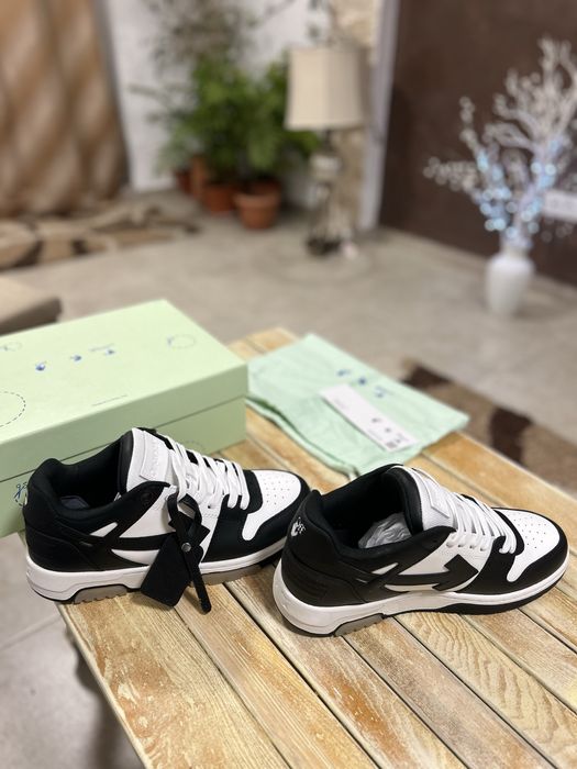 Off White Out Of Office Black & White