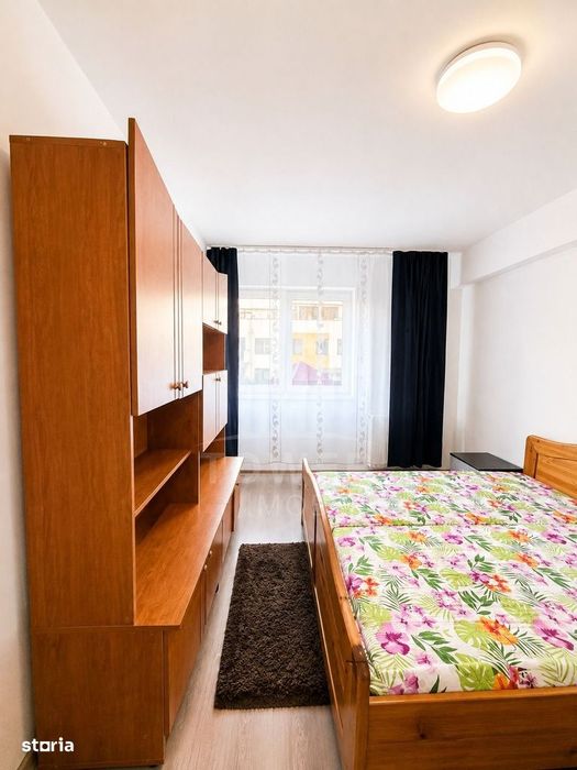Apartament de închiriat – 3 camere, 2 băi, 72 mp