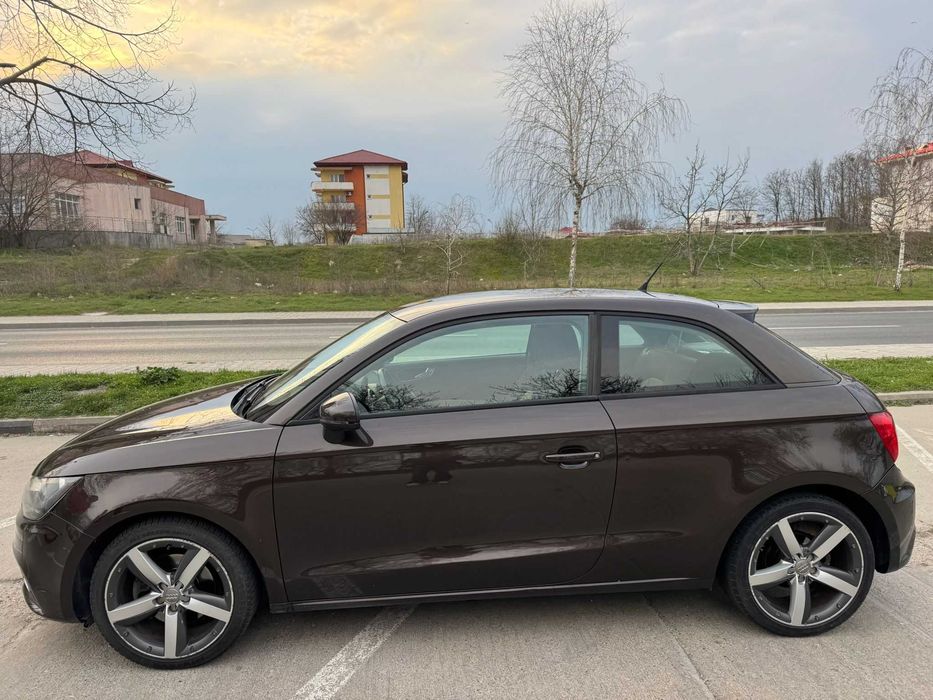 Vand Audi A1 benzina