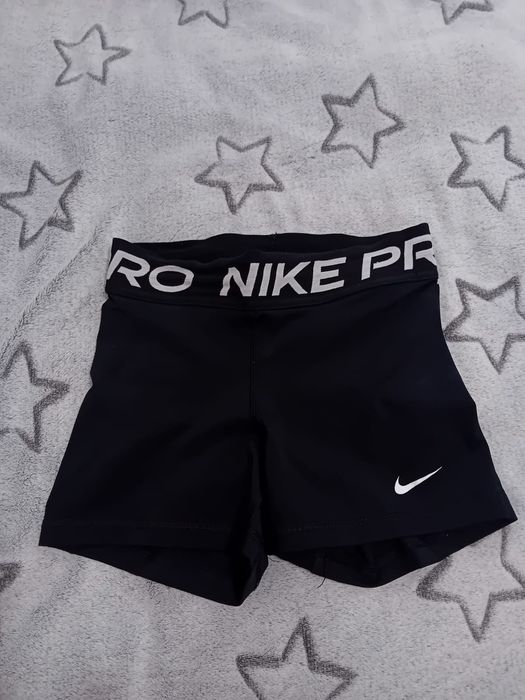 Pantaloni scurți Nike noi