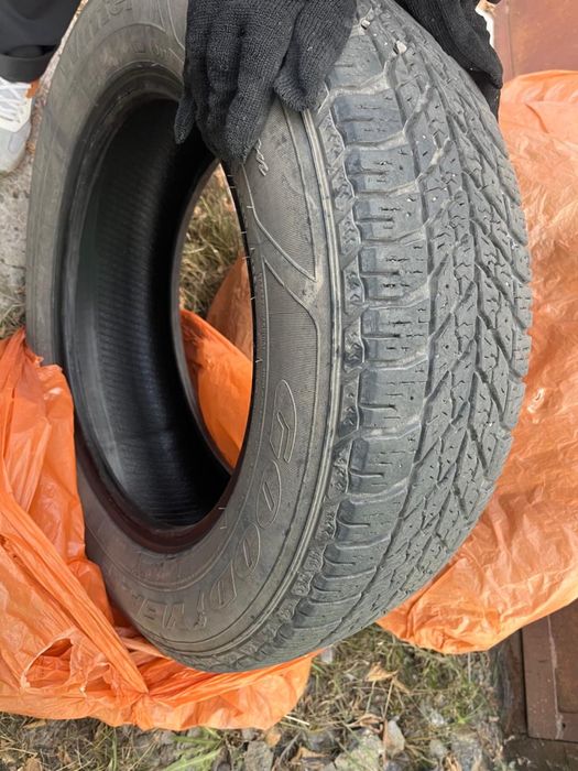 Продам б/у резину всесезонная 225/65/17