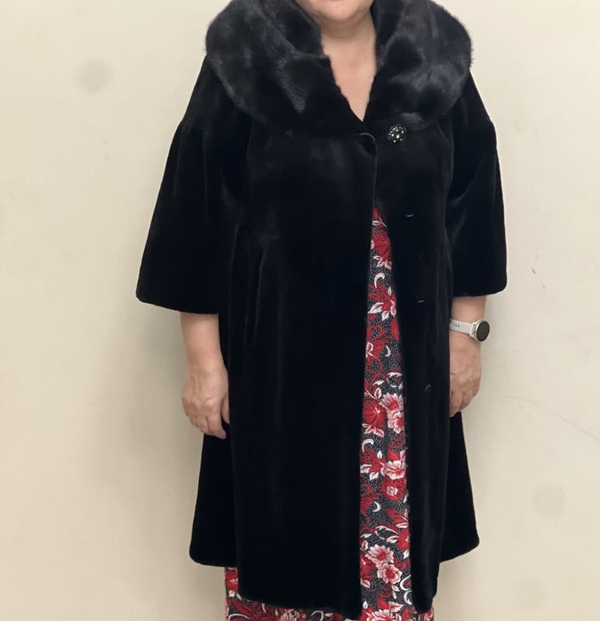 Продаю норковую шубу