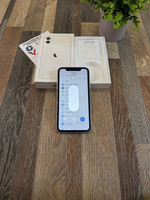 Продам iPhone 11