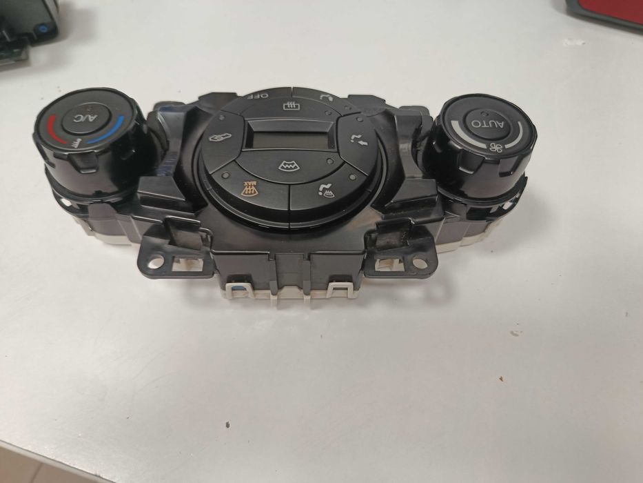 Panou climatizare Ford Fiesta