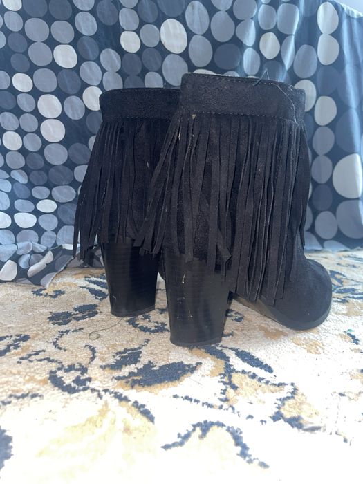 Botine Negre cu Franjuri Stil Western / Boho, Toc Gros