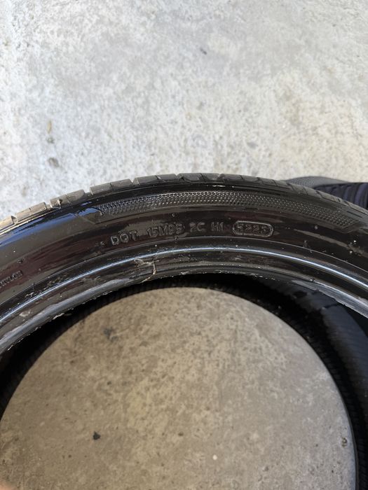 Hankook  295/35R21