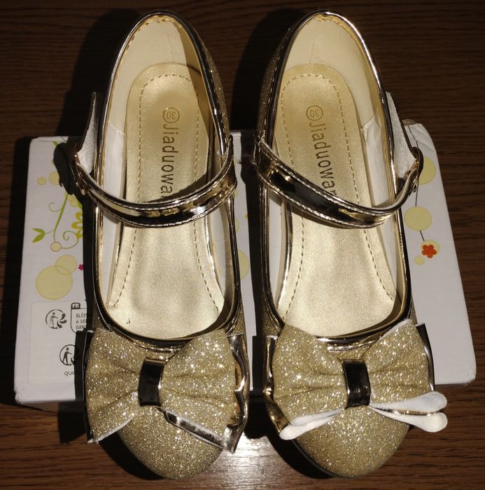 Pantofi aurii fetita 30