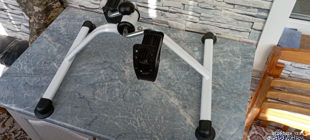 Минивелотренажор складной..