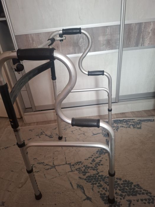 Ходунки для взрослых