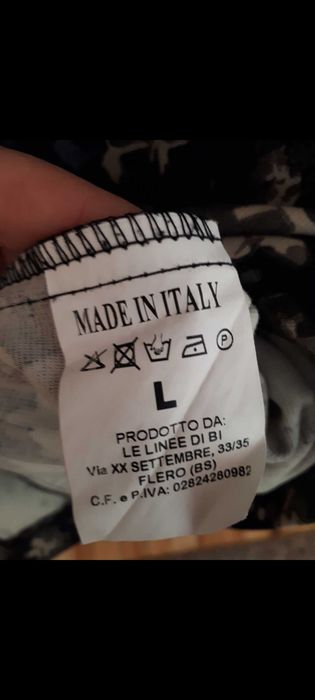 Стилна рокля с дълъг ръкав