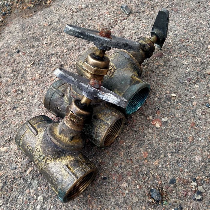 Краны бронзовые на 40.