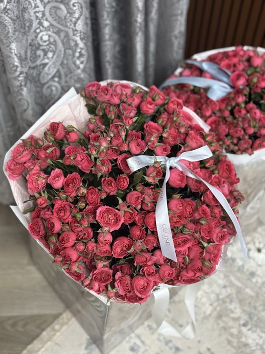 Обьемные цветы от Celine продам за 45000тг