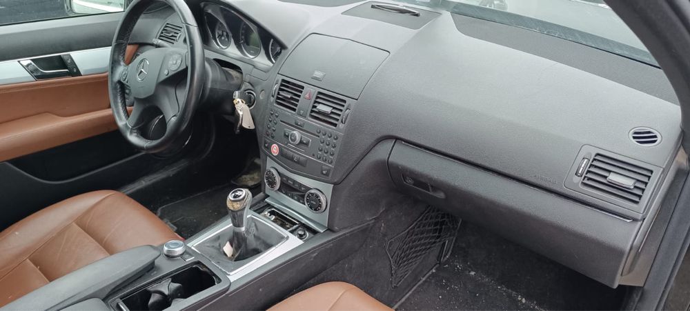 Mercedes-Benz C220 2009г. + Bixenon + 792 код , голямо Navi на части