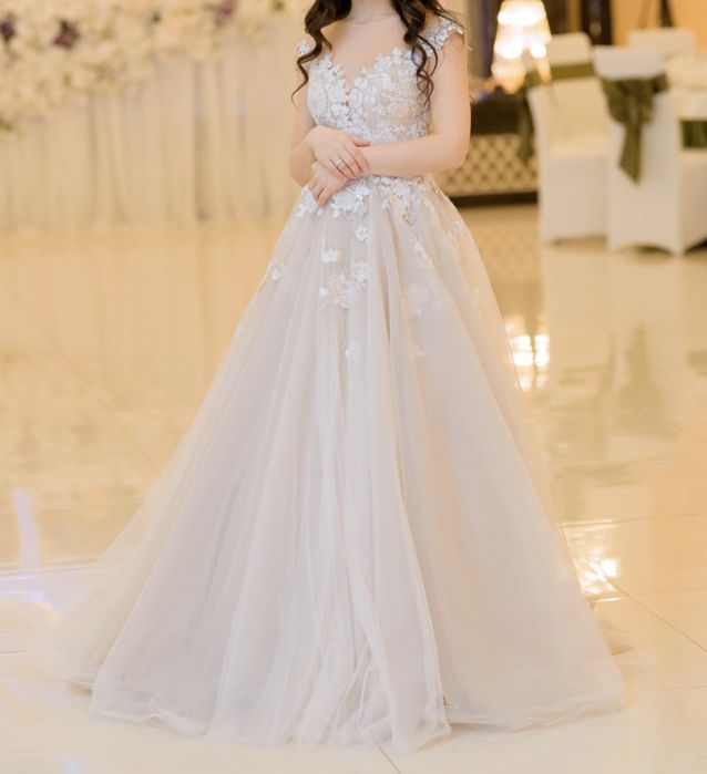 Платье на узату