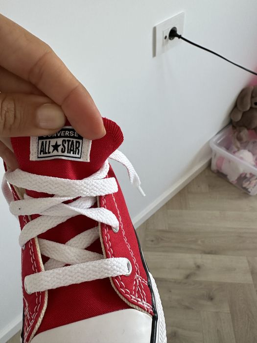 Adidasi /converse 26 NOI