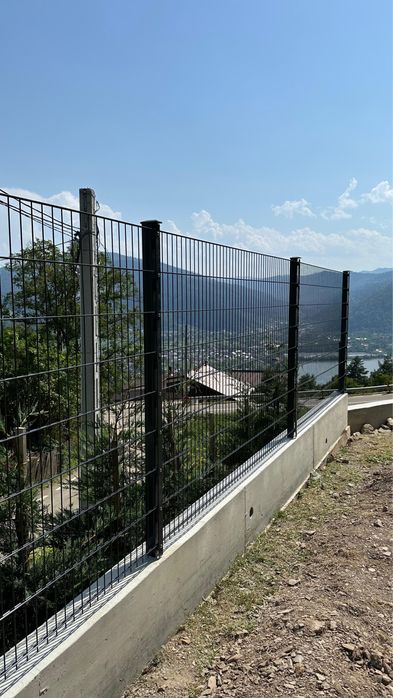 Panou Gard dublu fir Profesional 8/6/8mm Plasa Stalpi Gard nu Bordurat