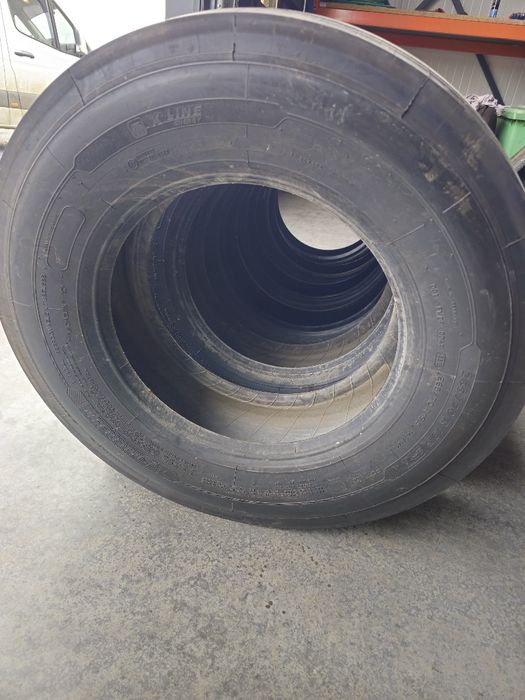 Anvelope 265 70 R 19.5 pt trailer si pentru direcție.